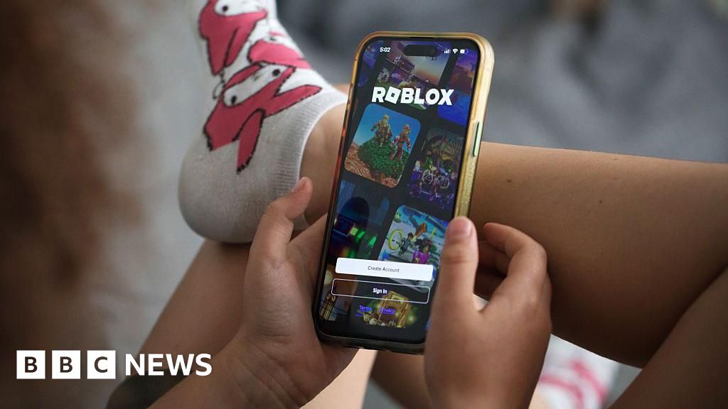 Parents should monitor children ’24/7′ on Roblox, says developer