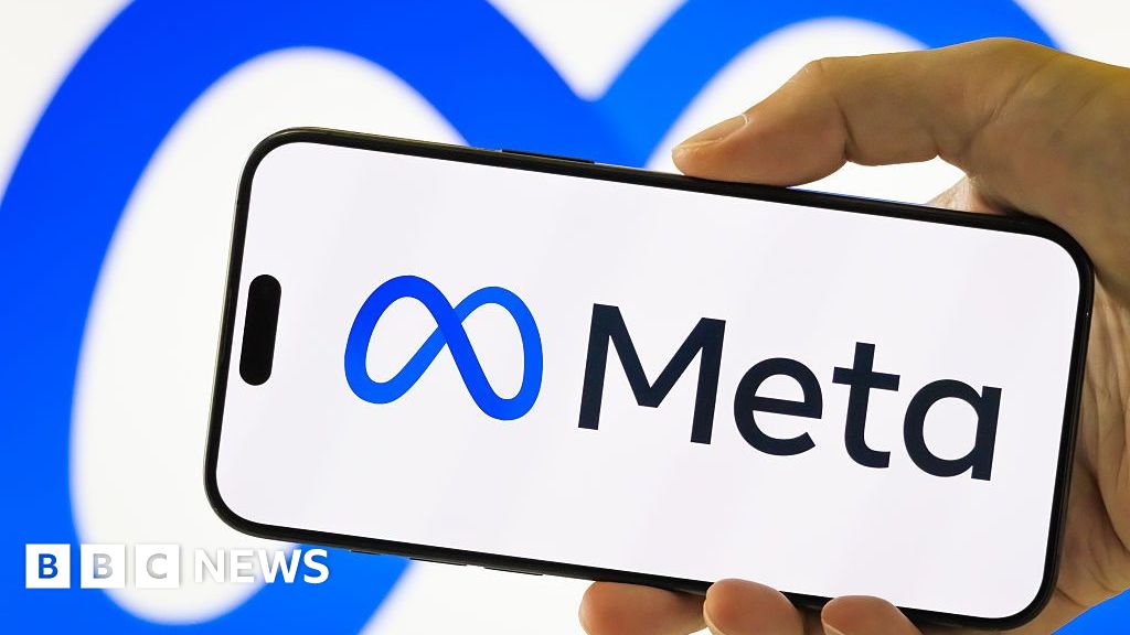 Ex-Meta worker investigated for downloading 30,000 private Facebook photos