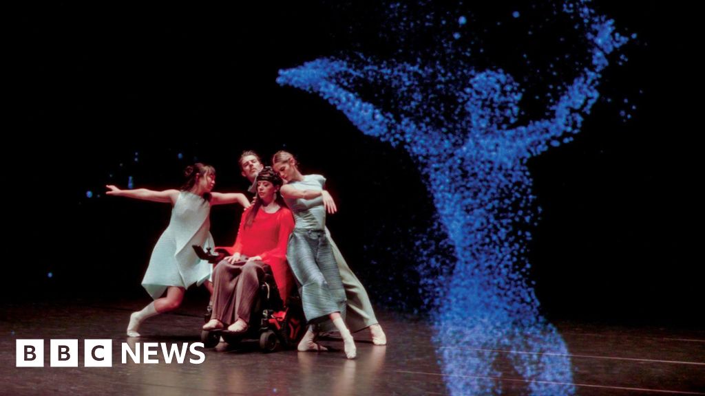 Dancer with ALS uses brainwaves to perform again through avatar