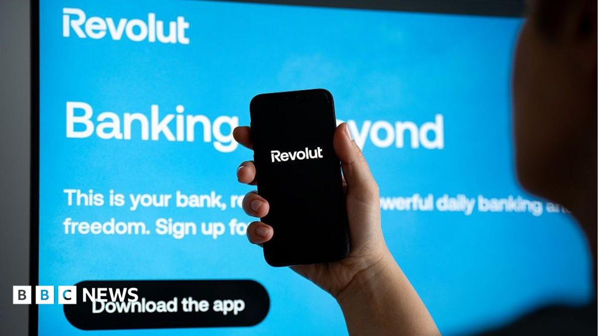 Revolut outage hits ‘multiple services’ as thousands of users report app issues